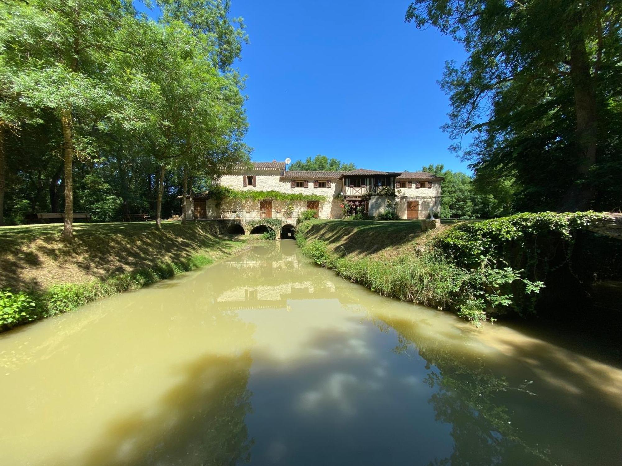 Gite Le Moulin Samsara Homps  Екстер'єр фото
