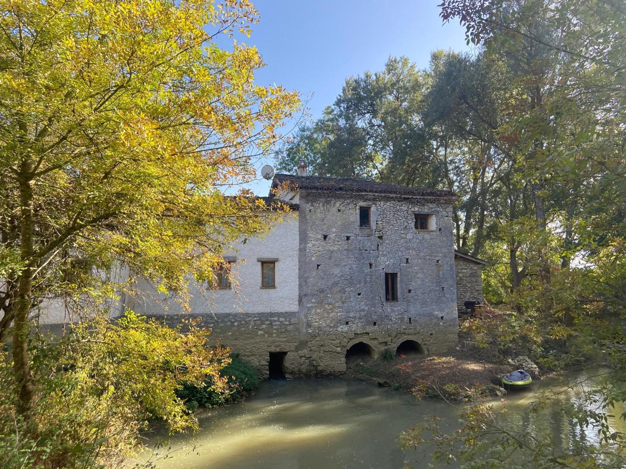 Gite Le Moulin Samsara Homps  Екстер'єр фото